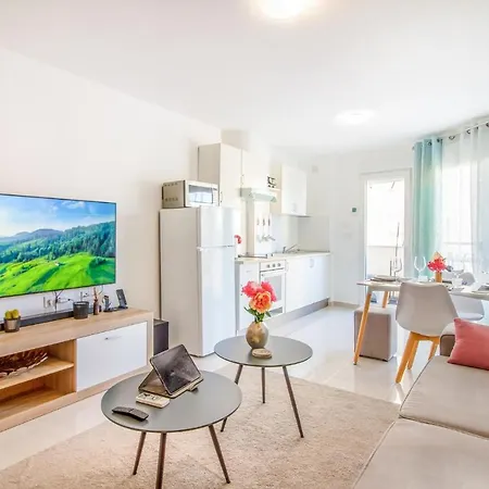 Apartment Amazing In With Kitchen